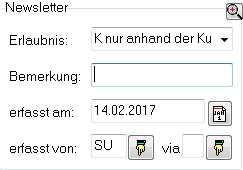 Gruppe Newsletter auf der 2. Seite der Stammdaten mit den Feldern Erlaubnis, Bemerkung, erfasst am, erfasst von und via sowie einem Lupensymbol oben rechts