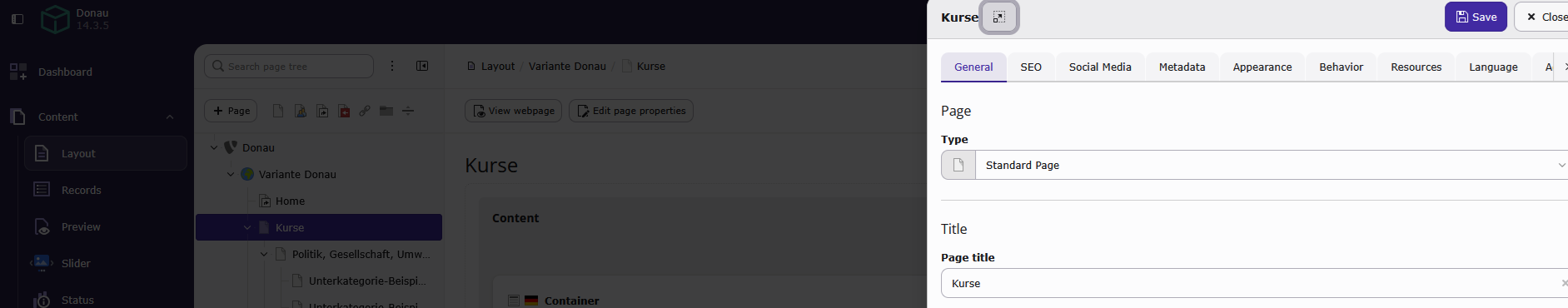TYPO3-Backend in englischsprachiger Oberfläche mit geöffneten Seiteneigenschaften der Seite „Kurse“: Reiter „General“ mit den Feldern „Type“ (Standard Page) und „Page title“ (Kurse) sowie den Schaltflächen „Save“ und „Close“, im Hintergrund abgedunkelt Seitenbaum und Bearbeitungsbereich