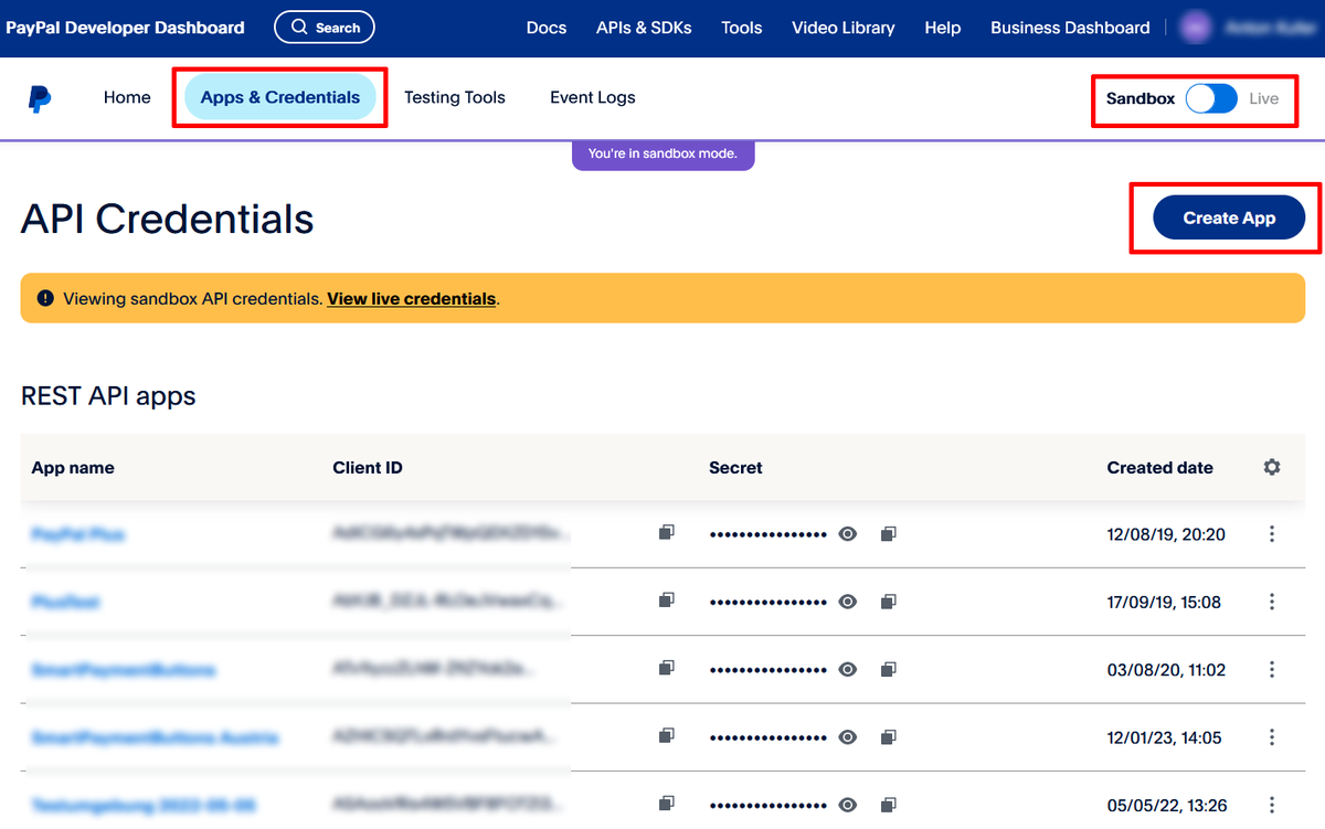 Ansicht API Credentials im Sandbox-Modus mit rot markiertem Menüpunkt Apps and Credentials, Umgebungs-Schalter und Schaltfläche Create App